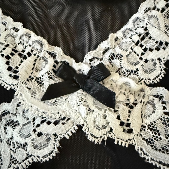 Blanc Clothing Back Sheer Lace Cropped Cami‎ Size Small - Picture 2 of 10